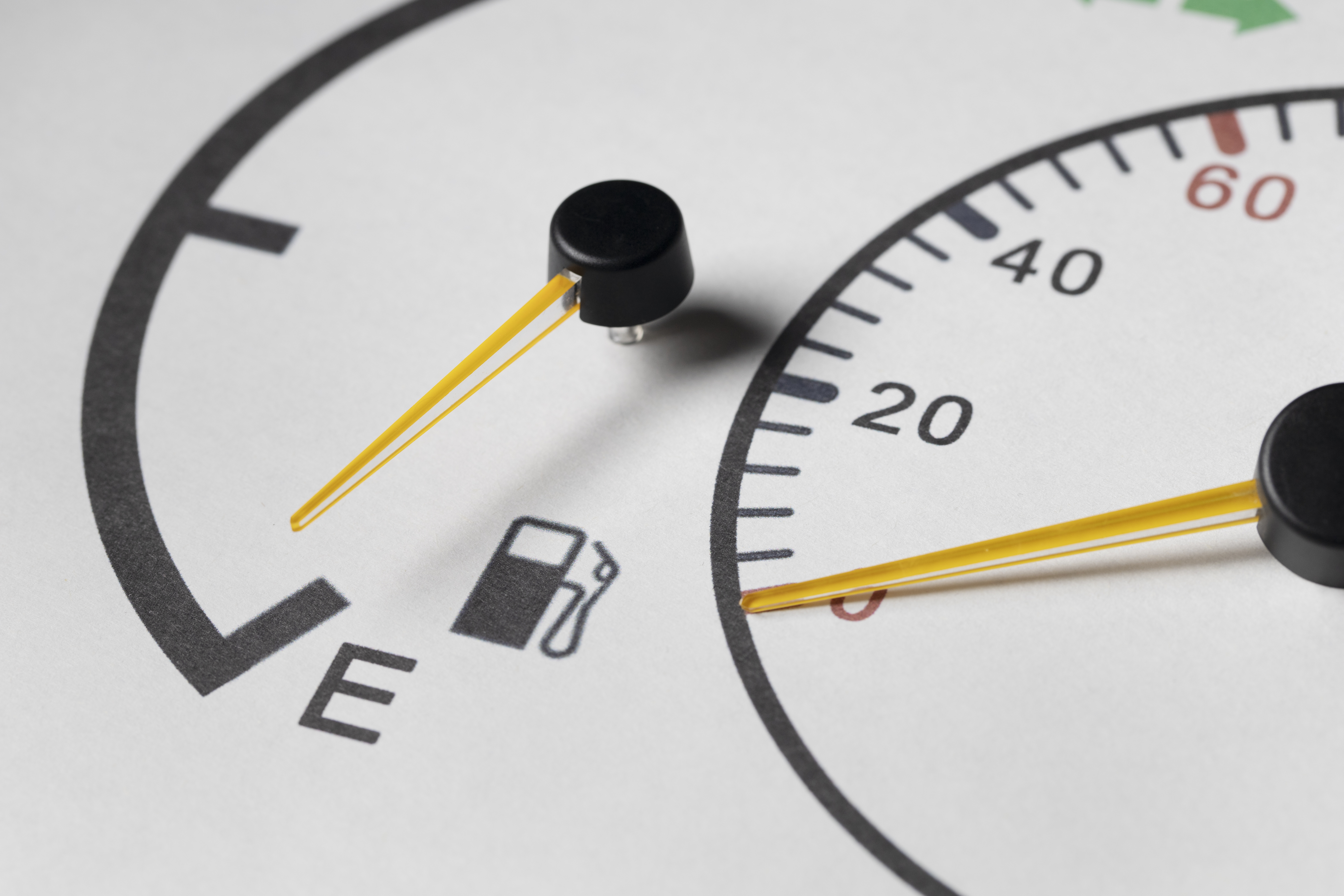 close-up-fuel-level-gauge-vehicle